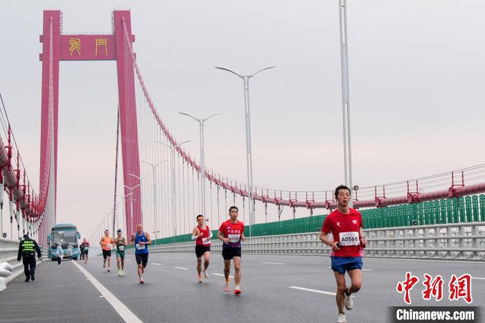 借力钦州马拉松展现滨海运河城市独特魅力与城