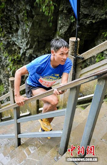 2025“冲顶天门”精英组天梯极速冲顶赛激烈展开