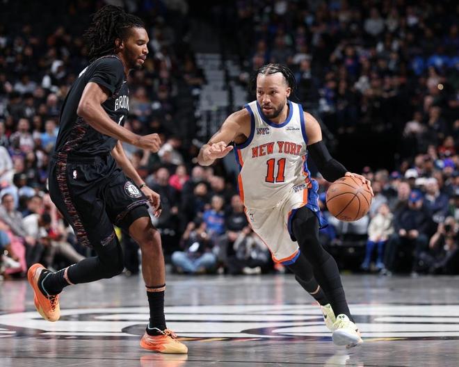 尼克斯逆转篮网豪取5连胜 唐斯布伦森联手制胜