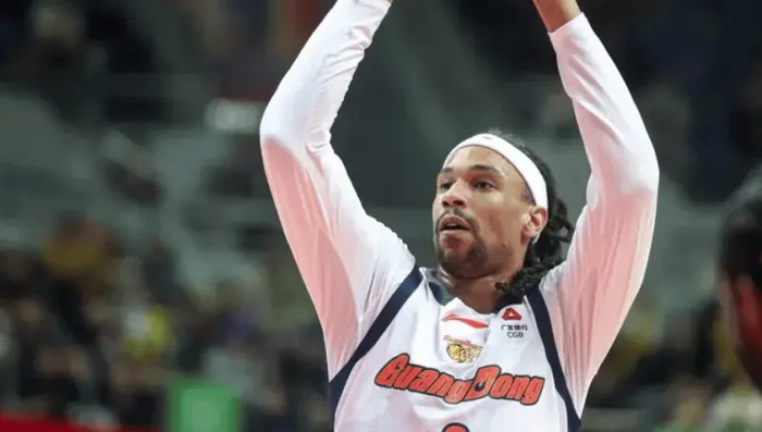 广东惨败上海遭遇四重打击 内线短板暴露麦考尔