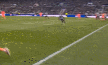 巴萨引援聚焦莱万接班人 拉菲尼亚角色关键马尔