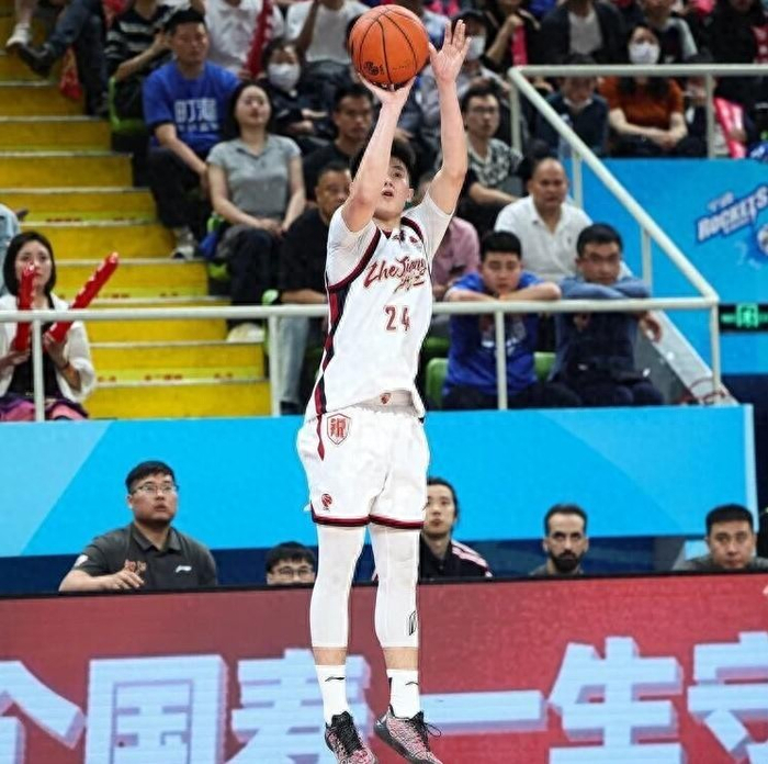 李悦洲加时准绝杀助浙江横扫宁波，年轻球员命